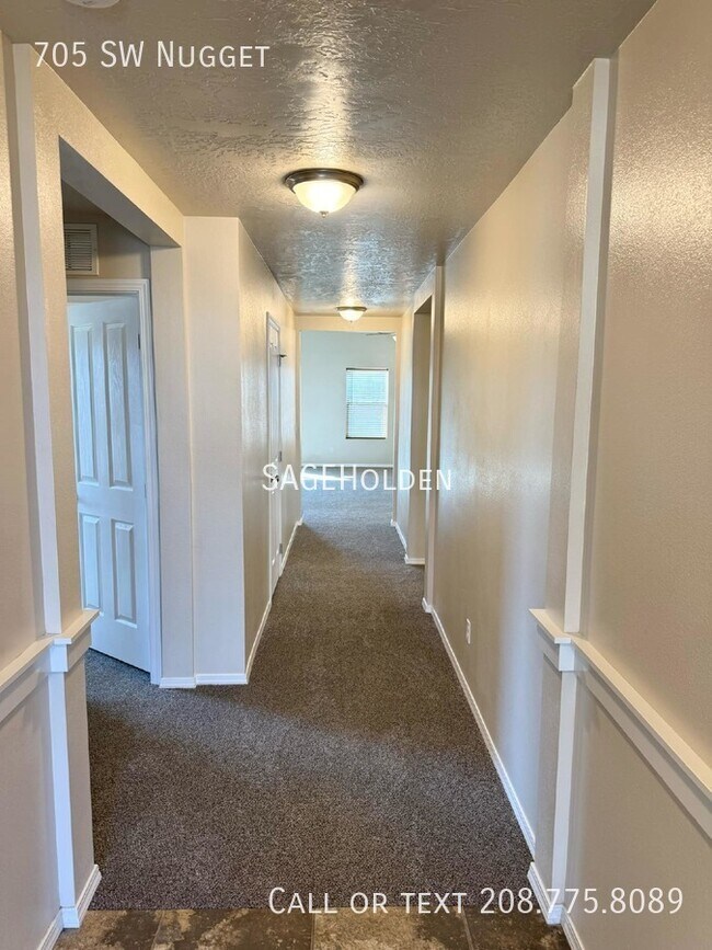 Foto del edificio - 705 SW Nugget-