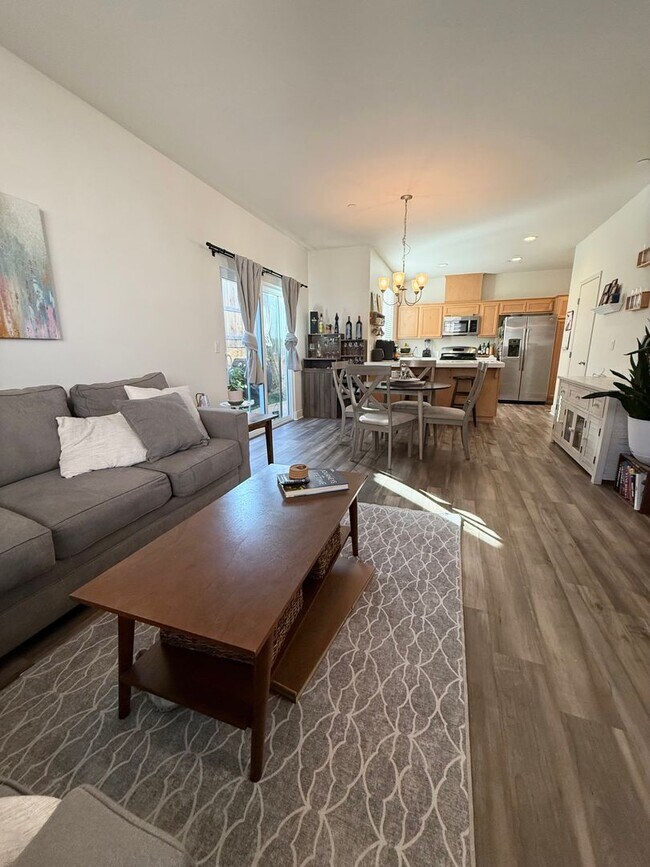 Foto del edificio - Templeton Ranch 3 Bedroom 2 Bathroom Single Family Home Available 3/15/26