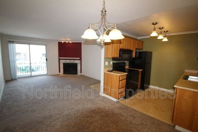 Building Photo - 16817 Larch Way