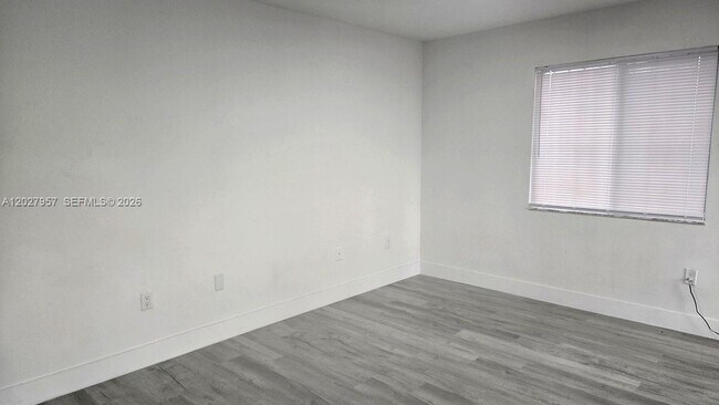 Foto del edificio - 4952 NW 21st Ave