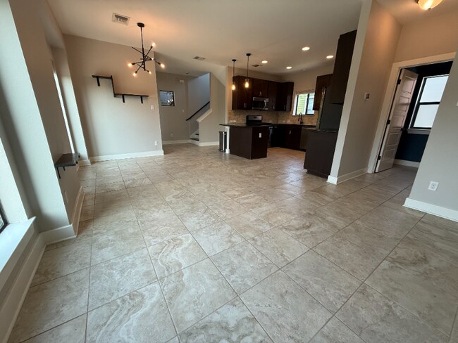 Foto del edificio - 1500 Lorraine Loop