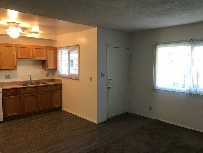 Building Photo - 9458 Artesia Blvd