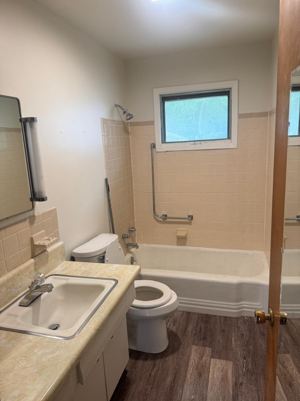 Foto del edificio - 335 E Campbell Ave