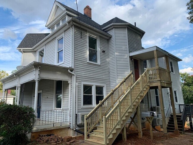 Building Photo - 500 Euclid Ave