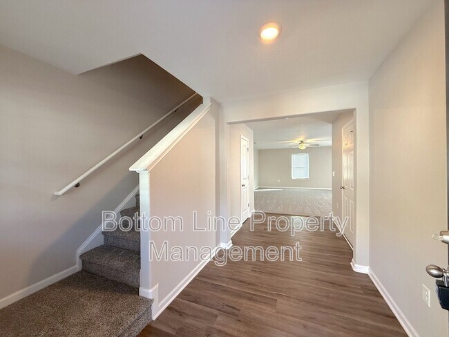 Foto del edificio - 9132 Creedmore Hills Dr
