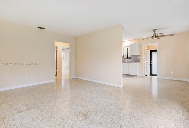 Building Photo - 2867 SW 38th Ave
