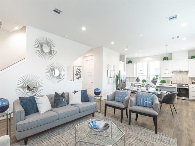 Building Photo - 2720 Grand Fountains Dr