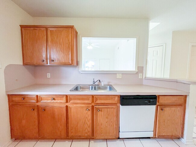 Building Photo - 4603 Wade Dr