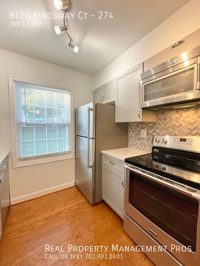 Foto del edificio - UPDATED 2 BEDROOM HOME - PRVATE BACK YARD ...