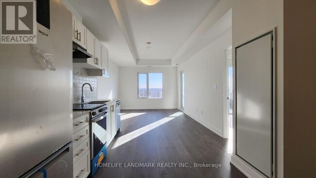 Building Photo - 715 Davis Dr