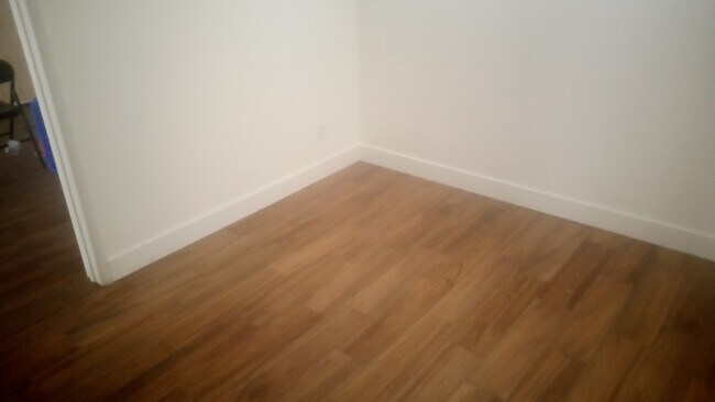 Foto del edificio - 4840 Arden Dr