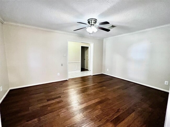 Building Photo - 13935 St Marys Ln