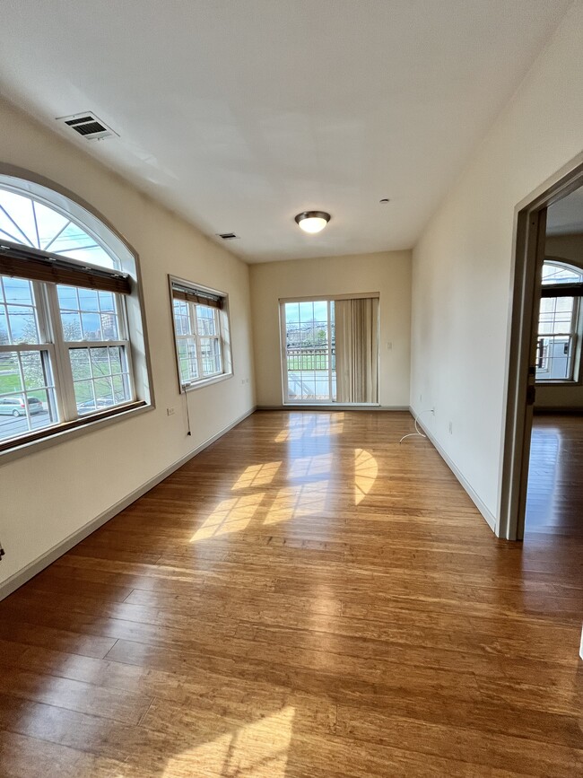 50 Oak St 202 - 30 Oak St