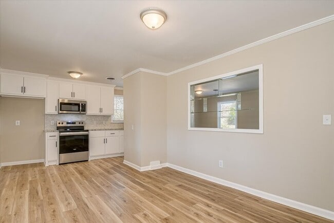 Foto del edificio - 2620 Lumpkin Rd