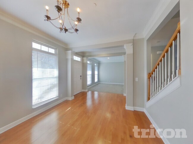 Foto del edificio - 1307 Creekside Dr