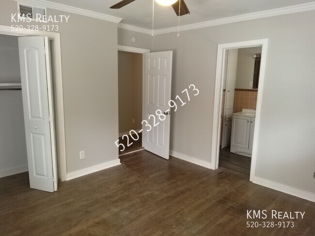 Building Photo - 3 Bed / 2 Bath - OWNER/AGENT