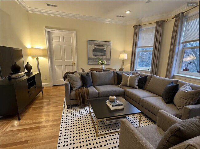 Foto del edificio - 73 Thatcher St