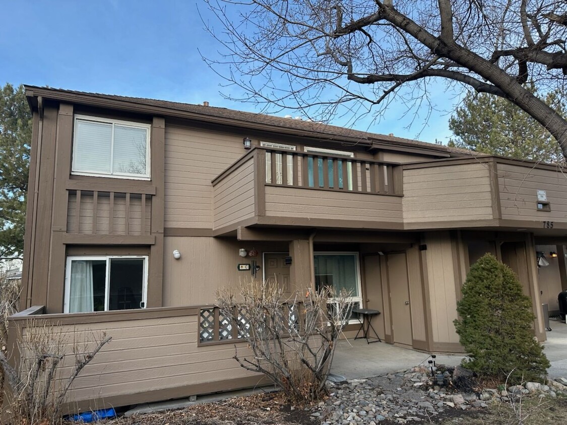 Foto principal - Cute 2 Bedroom Condo in South Reno