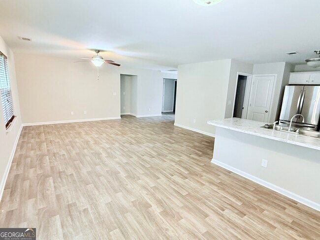 Foto del edificio - 123 Charleston Ln