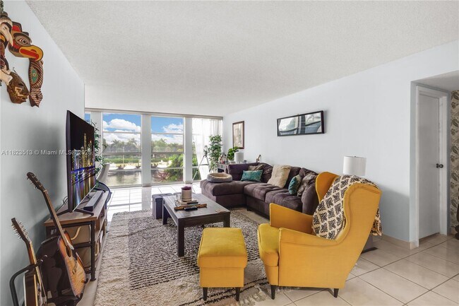 Foto del edificio - 601 Three Islands Boulevard