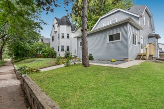 Building Photo - 2045 Carroll Ave