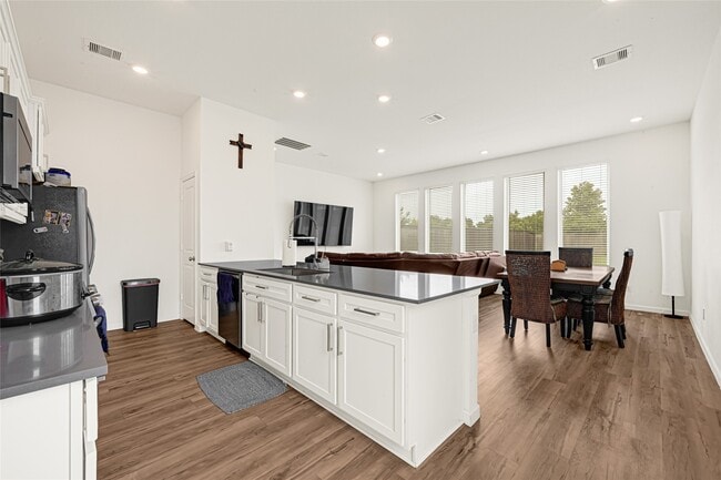 Building Photo - 12978 Rio Mariano Ln