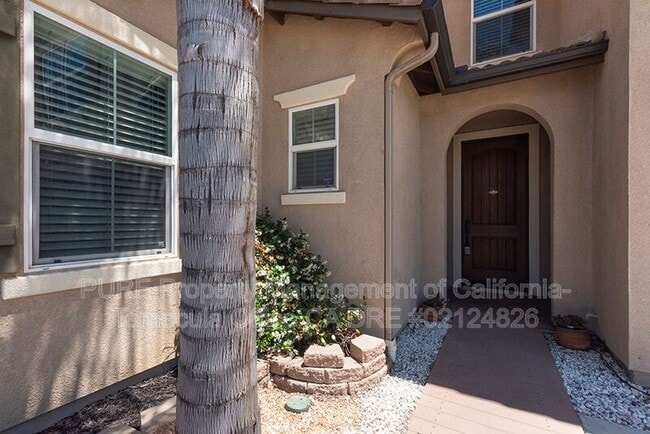 Building Photo - 37270 Whispering Hills Dr