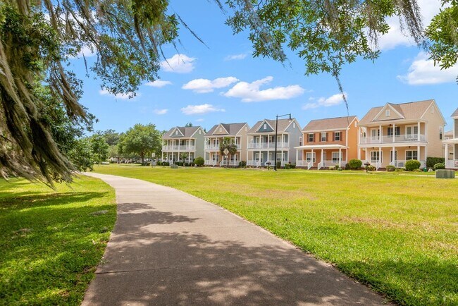 Foto del edificio - 4244 Grove Park Dr