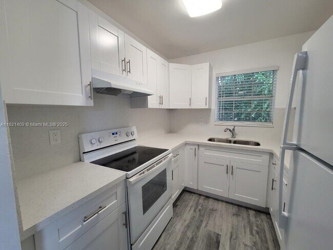Foto del edificio - 2267 SW 15th St