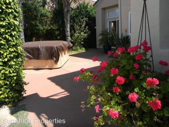Building Photo - 3 br, 2.5 bath House - 115 Camino Del Sol ...