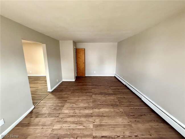 Foto del edificio - 4652 Warner Rd