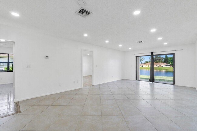 Building Photo - 1620 Granfern Ave