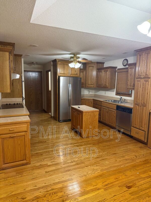 Foto del edificio - 4206 Hwy K4