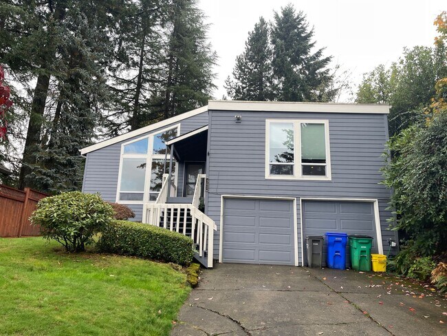 Foto del edificio - $1475 Off First Full Month!!  Georgeous, U...