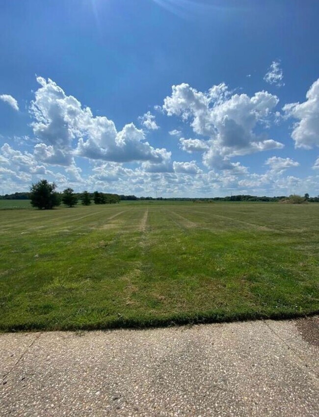 Foto del edificio - 17401 N County Rd 550 E