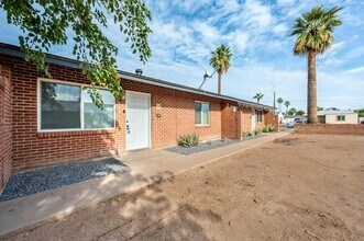 Building Photo - 3836 N 15th Ave