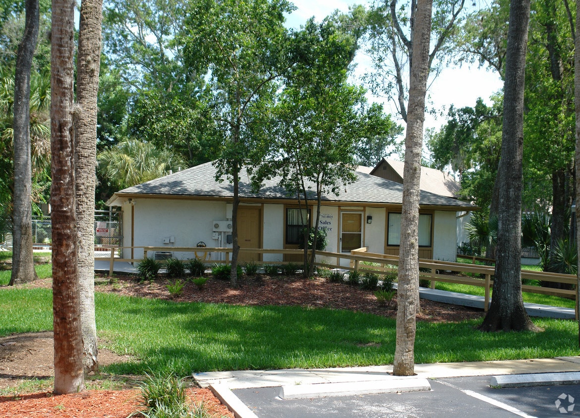 Primary Photo - Trailwoods Condominiums