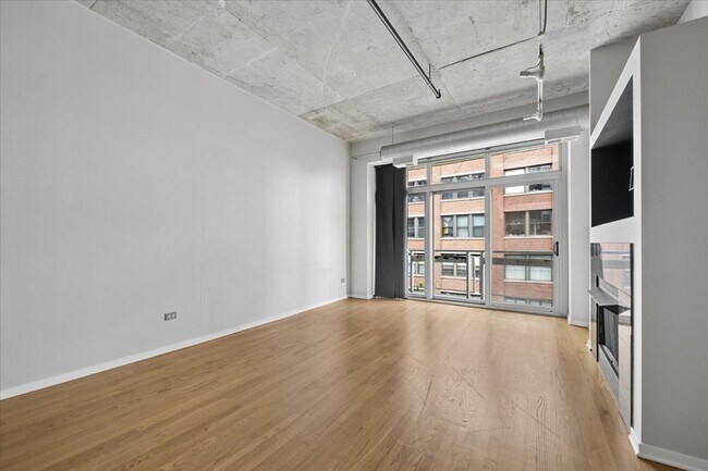 Foto del edificio - 933 W Van Buren St