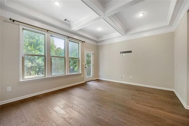 Building Photo - 3585 Ashcroft Dr SE