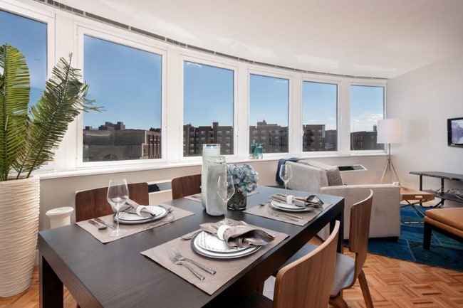 Foto del edificio - 97-45 Queens Blvd