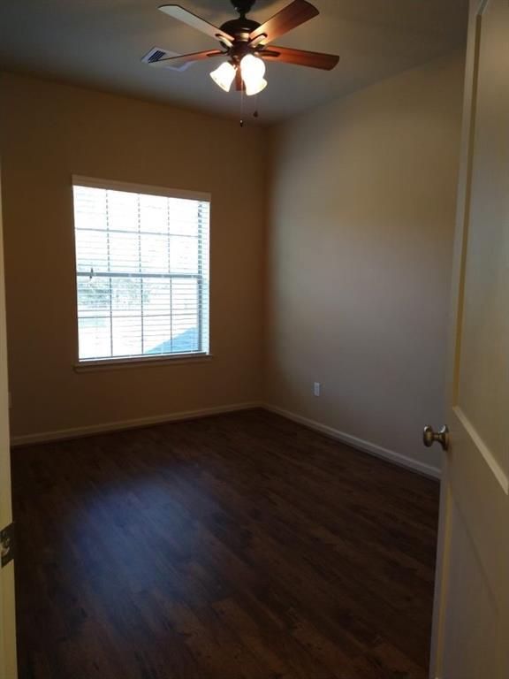 Foto principal - 26120 Avenue E