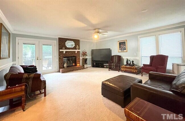 Building Photo - 103 Lake Pine Dr