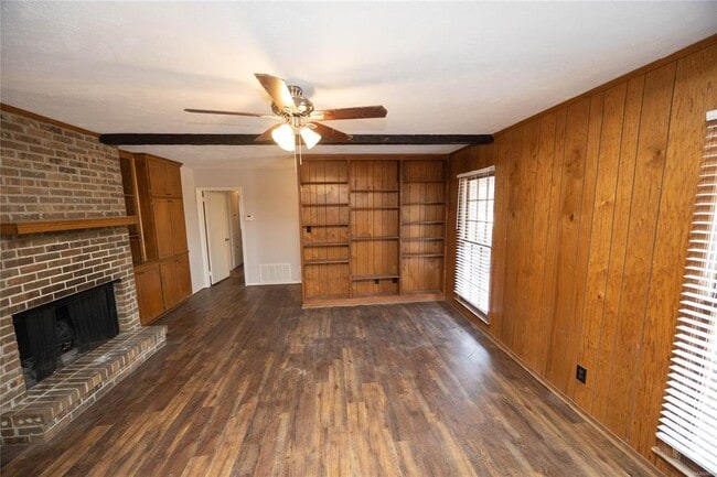 Foto del edificio - 753 Mary Ethel Dr