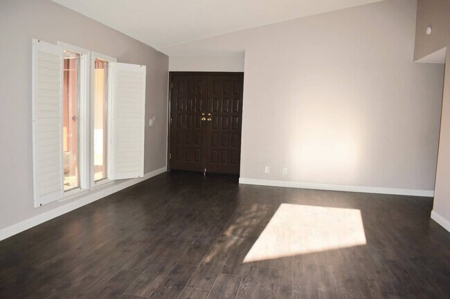 Building Photo - 2357 E Reno Ave