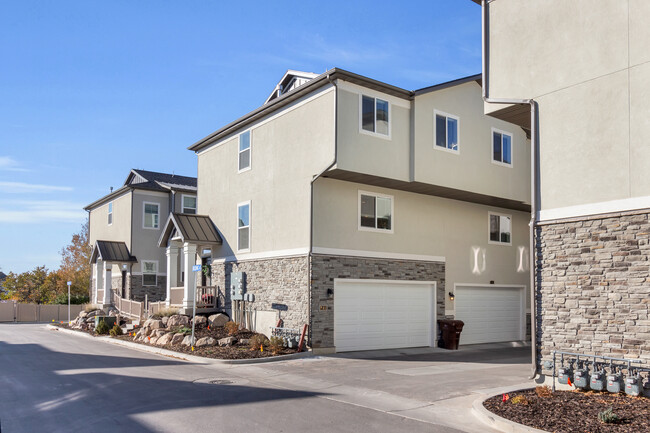 Building Photo - 1414 S 800 W