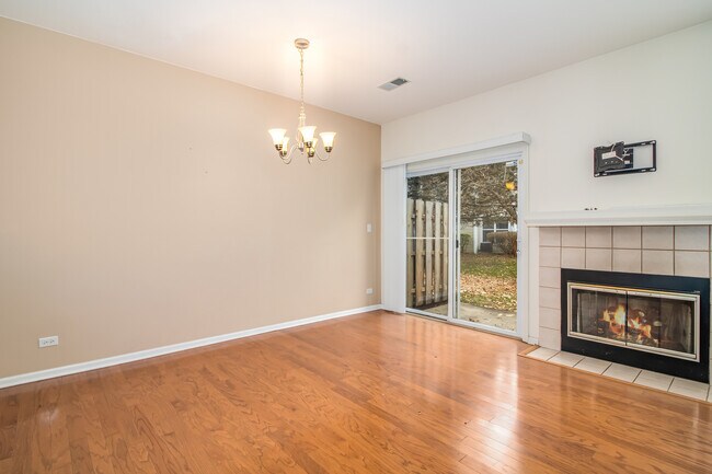 Building Photo - 911 Sheridan Cir