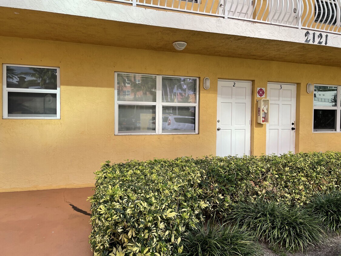 Primary Photo - 2121 N Ocean Blvd