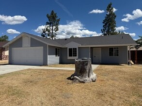 Building Photo - 44466 Meadow Grove St