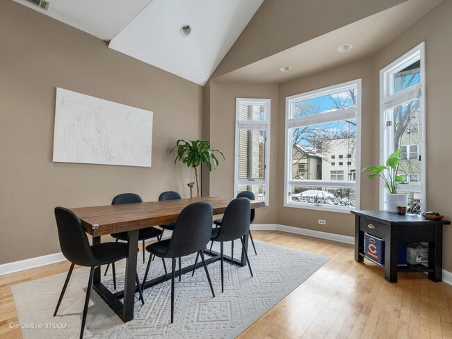 Building Photo - 1720 W Altgeld St