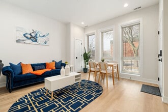 Building Photo - 3723 S Giles Ave